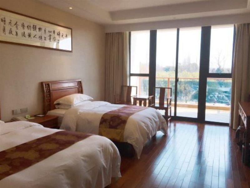 Taoyuan Shuixiang Hotel Chongming Exterior photo